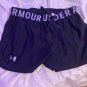 Black Under armour shorts